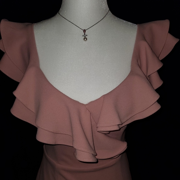 Pink dress - Picture 3 of 11